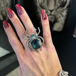NWT- 🔥🕷️ BETSEY JOHNSON GORGEOUS SPIDER COCKTAIL RING SZ 7.5”🕷️🔥